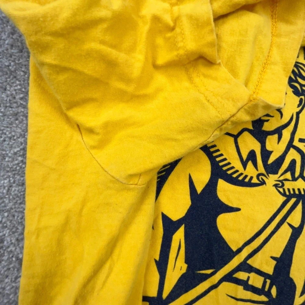 West Virginia Mountaineers Shirt Men Large Yellow Gold Tee Nike All Over Print *